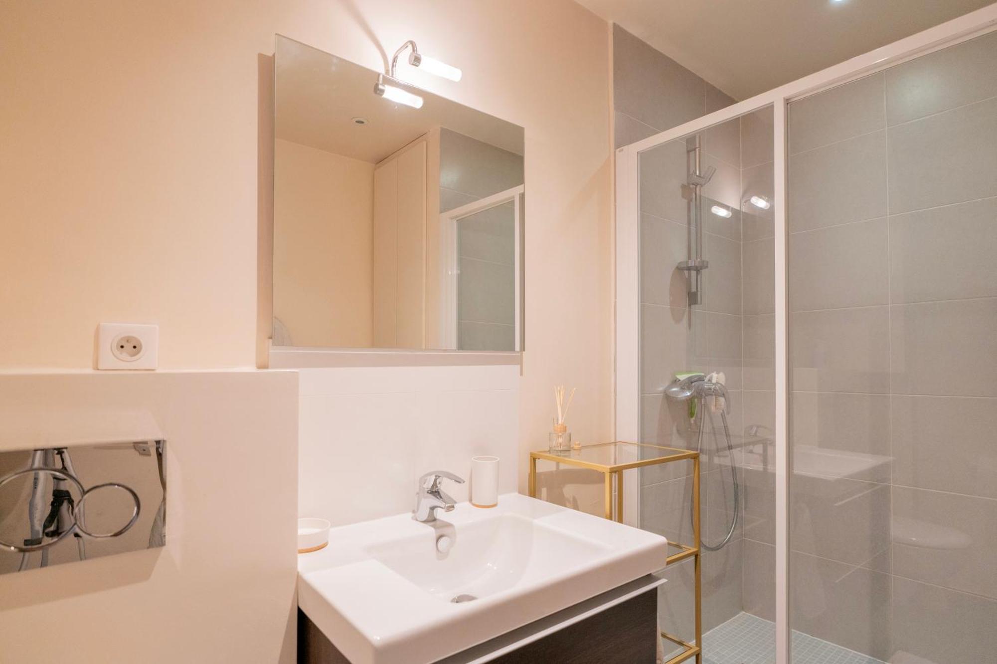 Chic Monceau Retreat * Paris