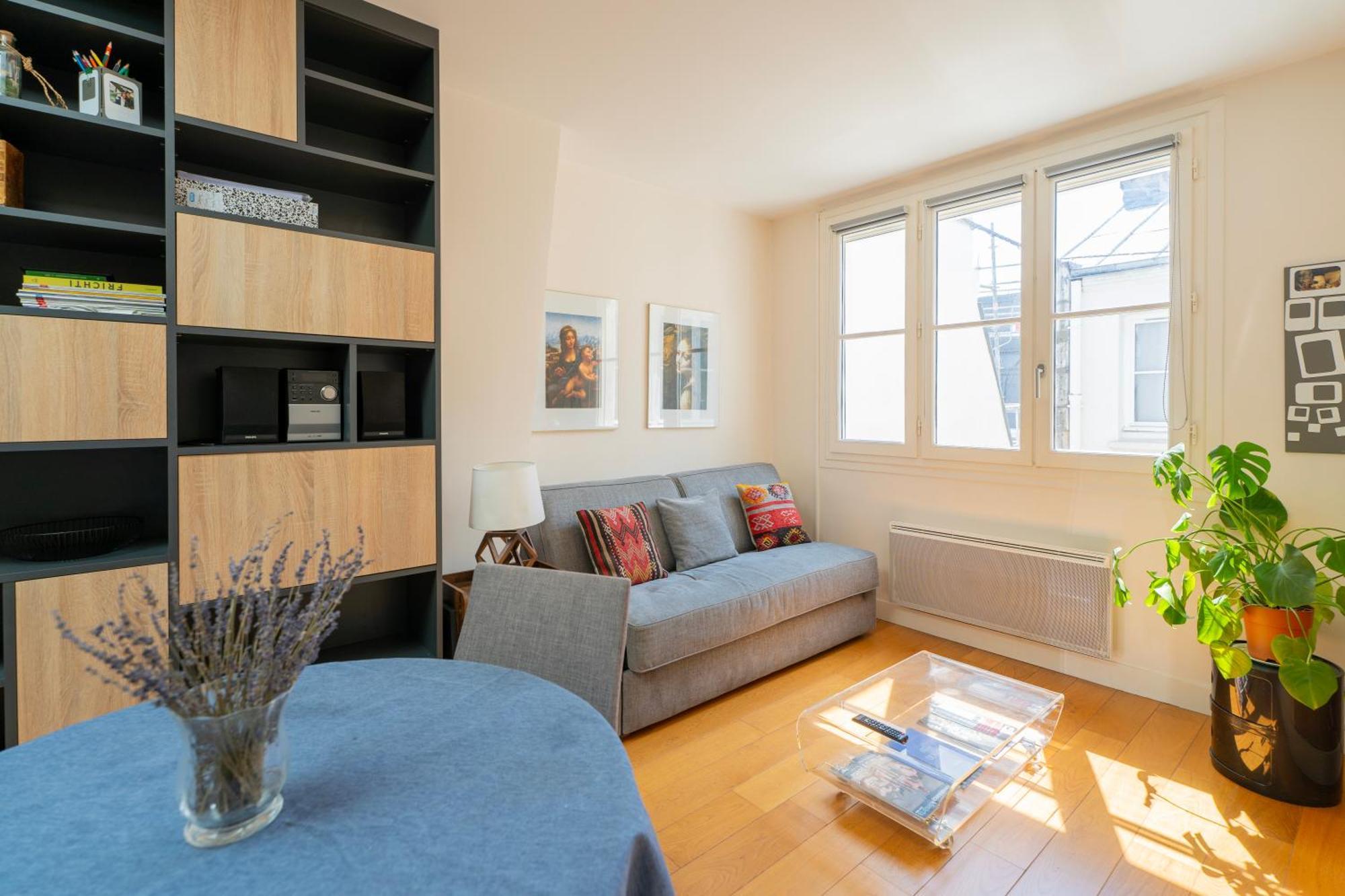 Chic Monceau Retreat Apartment